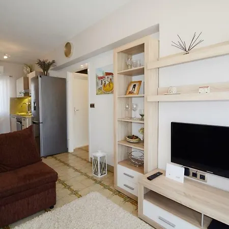 Apartman Ruzmarin * Split